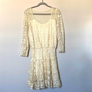 Gianni Bini Ivory, lace short dress. Size M (medium).
